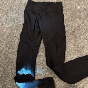 Lulu pants unsure of type